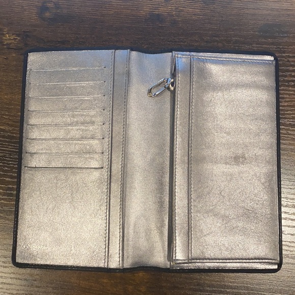 Chanel Wallet - Picture 4 of 16